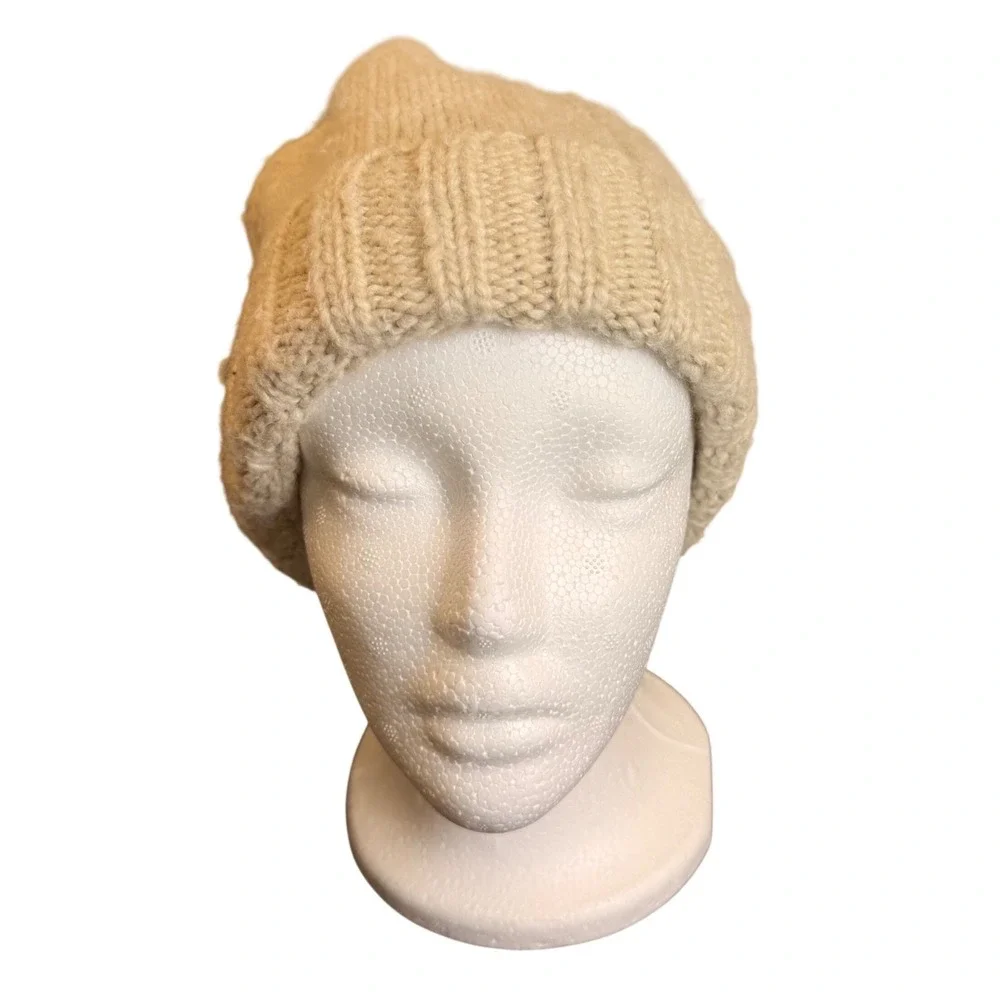 Hollister Beanie Hat Cream Cable Knit Faux Fur Pom Pom Winter Boho One Size